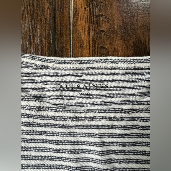 All Saints loose white/navy striped t-shirt in size S/M - Picture 3 of 7